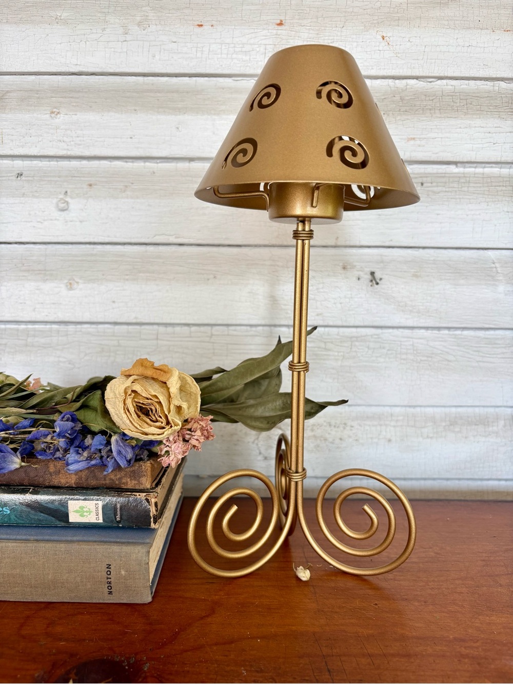 Gold Decorative Tea light Lamp with 90’s Celestial Decor Vibes